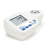 Digital Refractometer for Measuring Sodium Chloride in Food - HI96821