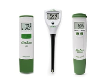Soil Tester, 7 in 1 Large Digital Display Soil Test Kit with Moisture,  Temperature, Conductivity, Nitrogen, and PH Test, Handheld Nutrient Plant